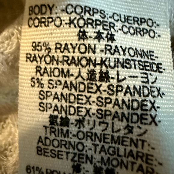 We The Free Catalina V-Neck Light Cream Knit Top - Picture 5 of 5